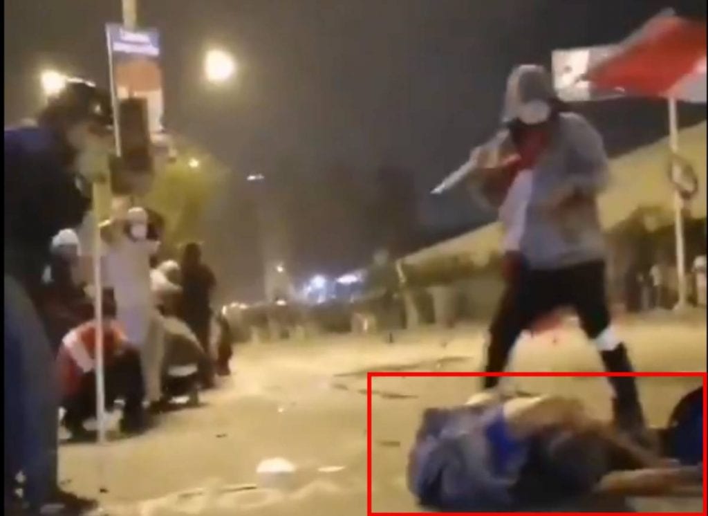 Hombre recibe disparo en la cabeza durante manifestación (video muy fuerte)