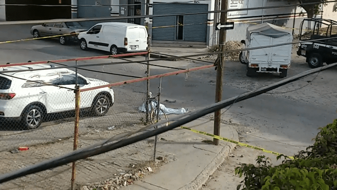 Comando armado mata a una mujer y deja a 2 heridas en San Miguel (video) 2