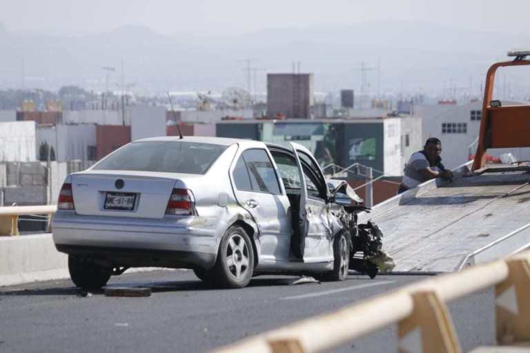 Tres percances viales ocurridos en Hidalgo, entre el 24 y 25 de diciembre, dejaron un saldo de seis personas muertas, dieron a conocer fuentes oficiales.