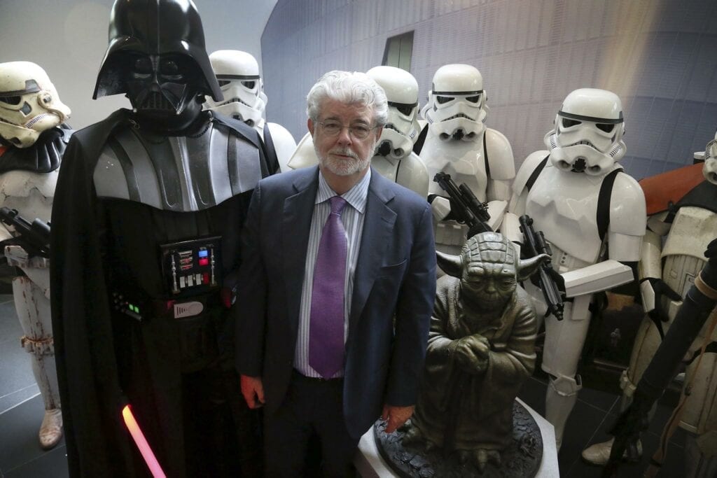 Después de más de cuatro décadas de dar forma al universo de Star Wars, en 2012 George Lucas tomó la difícil decisión de vender la franquicia a Disney.