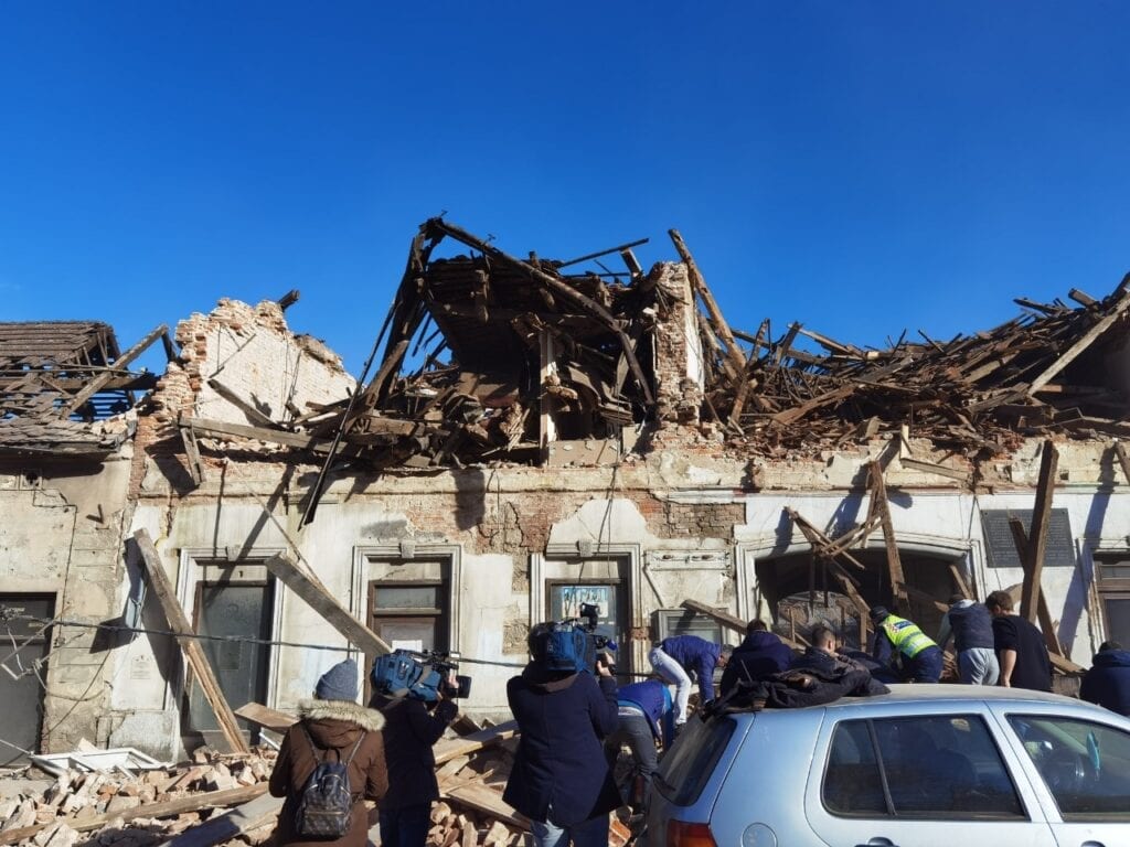 Un terremoto de magnitud 6.4 azotó Croacia este 29 de diciembre, el sismo más poderoso registrado este año en ese país europeo
