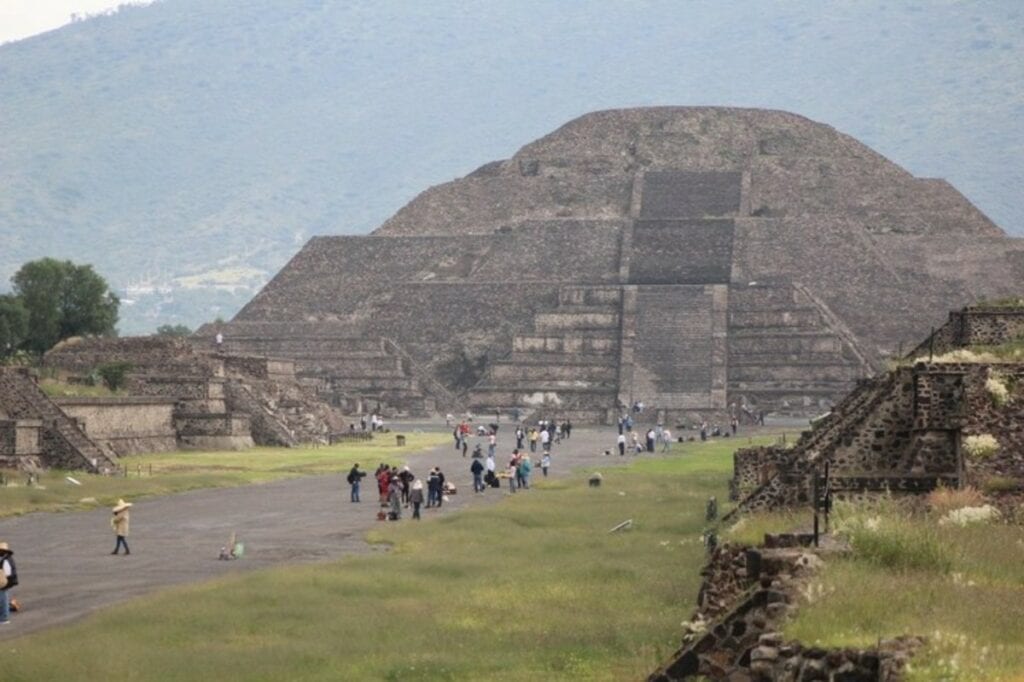 Debido a que se mantiene la contingencia sanitaria por el Covid-19, la Zona Arqueológica de Teotihuacán (ZAT) cerrará por segundo año consecutivo sus puertas para la celebración del equinoccio de Primavera y en Semana Santa.