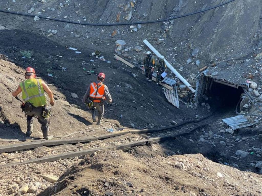 Ya fueron localizados dos cuerpos más en la mina de Micarán, en Múzquiz, Coahuila, informó el Gobierno de México. En total van 3 mineros fallecidos que han sido rescatados