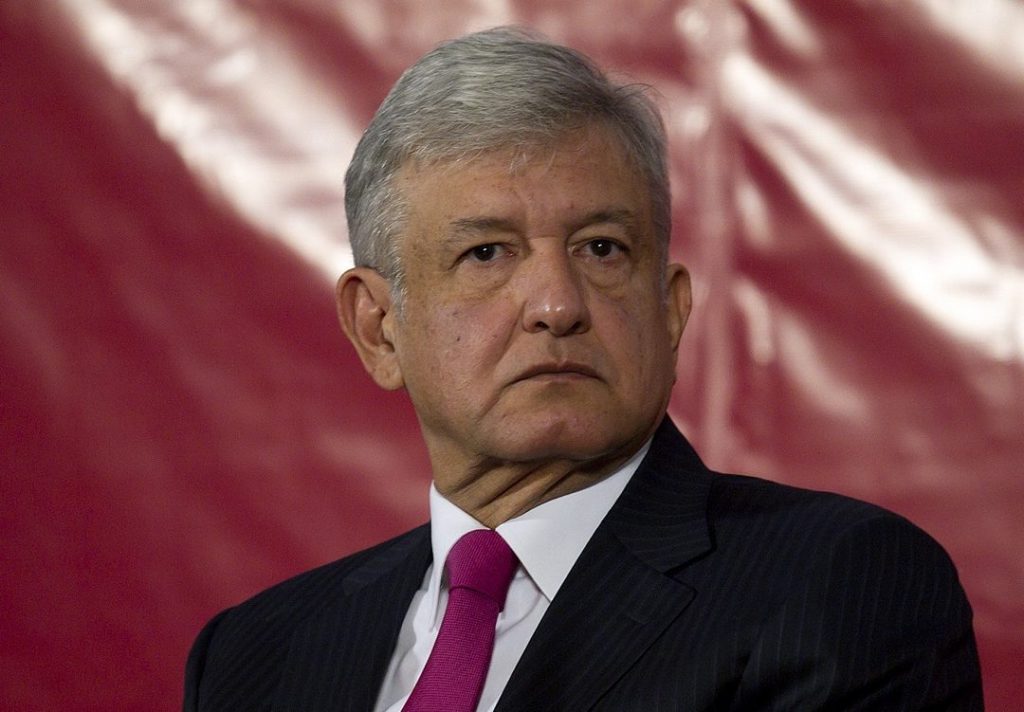El IMEF dijo que Banxico debe permanecer ajeno a intereses políticos luego de que AMLO destapara a su candidata para dirigir el banco central.