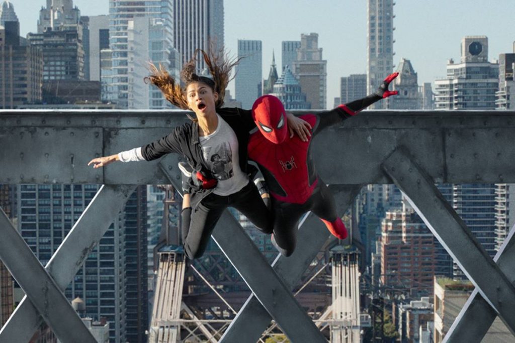 Luego del desastroso 2020 para la industria de exhibición cinematográfica, el 2021 trajo varias películas que atrajeron al público a los cines, pero no fue hasta diciembre con Spider-Man: Sin Camino A Casa que la gente acudió de forma masiva y la convirtió en un éxito enorme de taquilla.