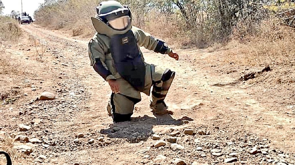 militares-minas-michoacan-aguililla