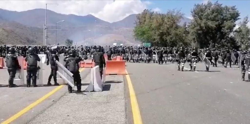 Normalistas de Ayotzinapa chocaron con la Guardia Nacional.