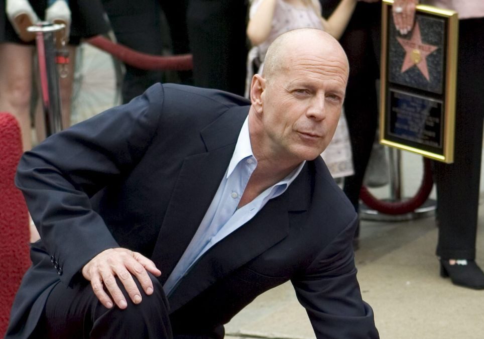Bruce Willis tiene la enfermedad afasia.