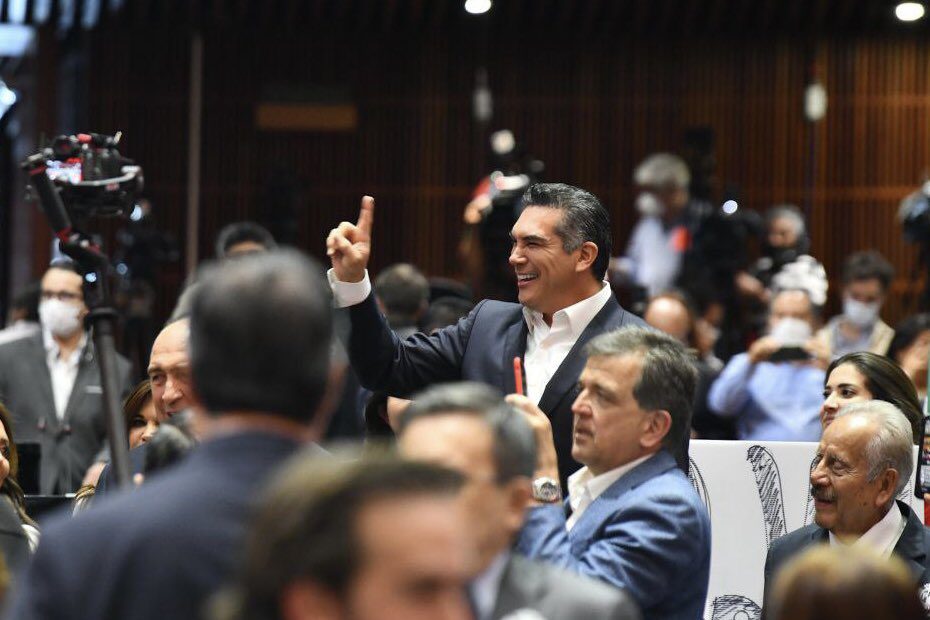 Ricardo Monreal pidió no estigmatizar a diputados de oposición