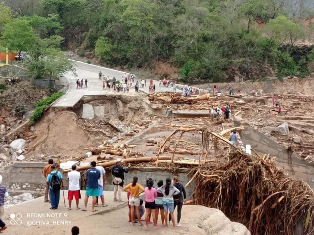 Suman 32 personas desaparecidas tras paso de huracán Agatha en Oaxaca