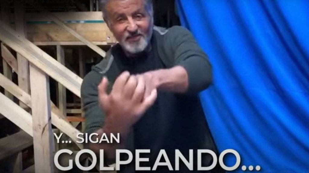 El actor Silvester Stallone grabó un video para promocionar la clase masiva de boxeo que se impartirá en el Zócalo de la Ciudad de México