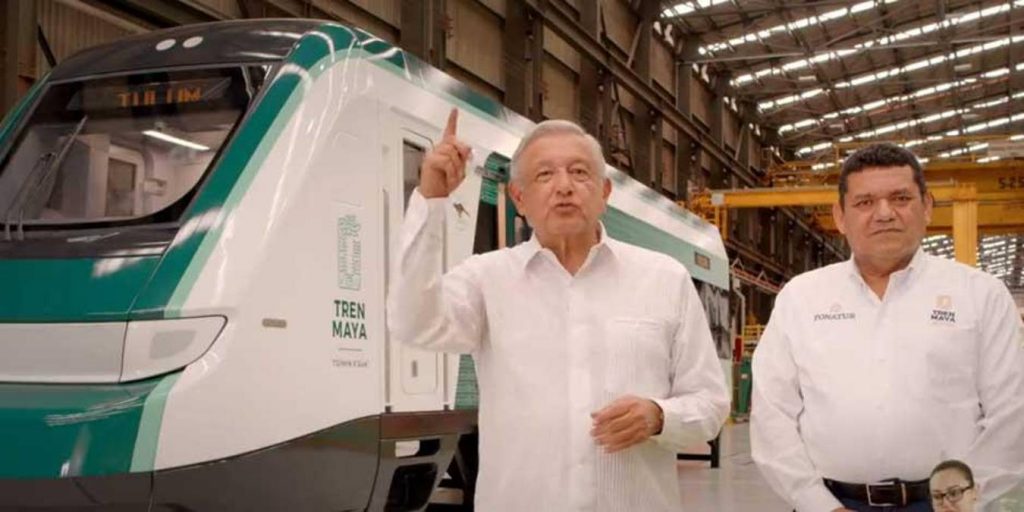 Rumbo a su Cuarto Informe de Gobierno, el Presidente aseguró en su gestión se construye el Tren Maya.