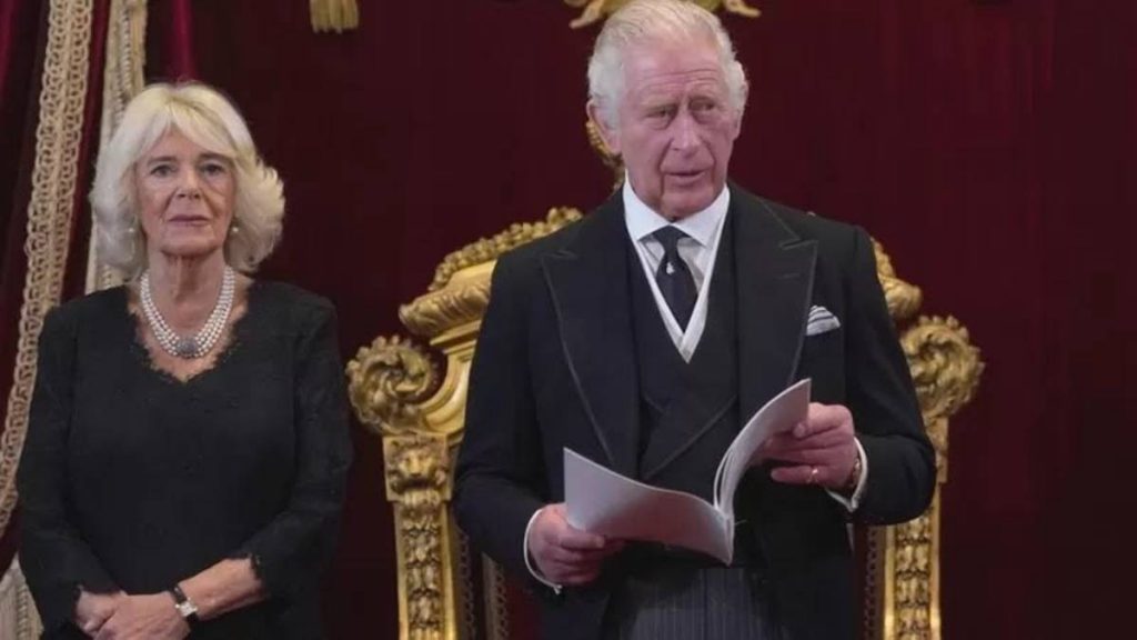 Carlos III fue proclamado rey. Su ascenso al trono fue oficializado en una ceremonia celebrada este sábado en el Palacio de St. James,
