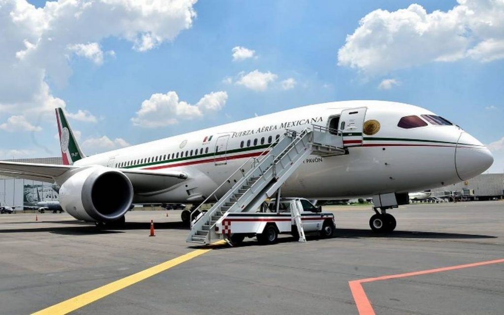 AMLO: Sedena tendría su propia aerolínea con el avión presidencial en su flotilla