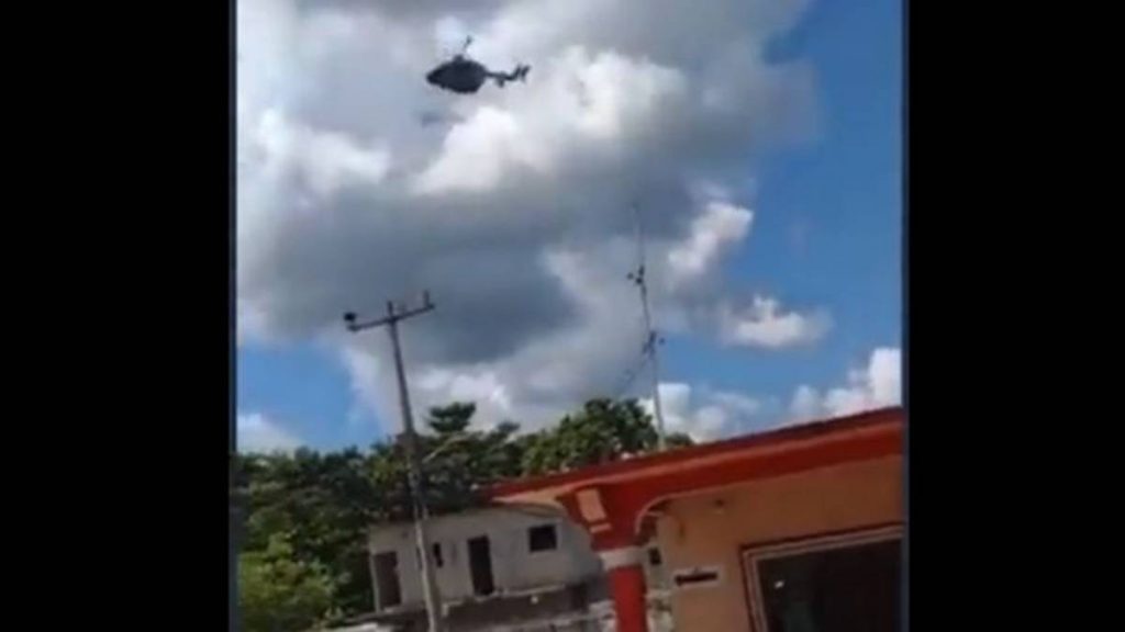 Tres muertos y dos lesionados, dejó como saldo el desplome de un helicóptero de la Armada de México, en el puerto de Frontera del municipio de Centla, Tabasco.