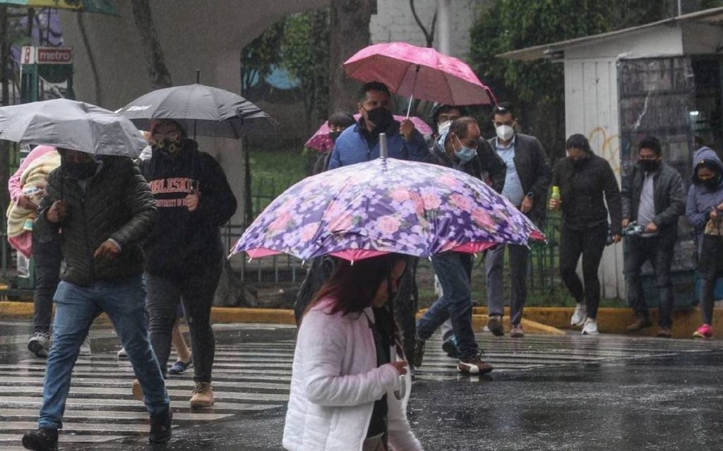 ¡Saca el paraguas! Lluvias fuertes en Hidalgo y centro del País, pronostica el SMN