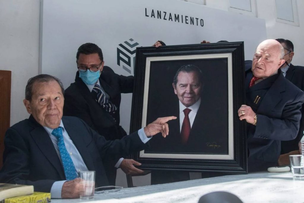 Porfirio Muñoz Ledo sugirió que el presidente Andrés Manuel López Obrador (AMLO) debería de elogiar a Carlos Loret de Mola, como lo hizo en su momento con Julian Assange.