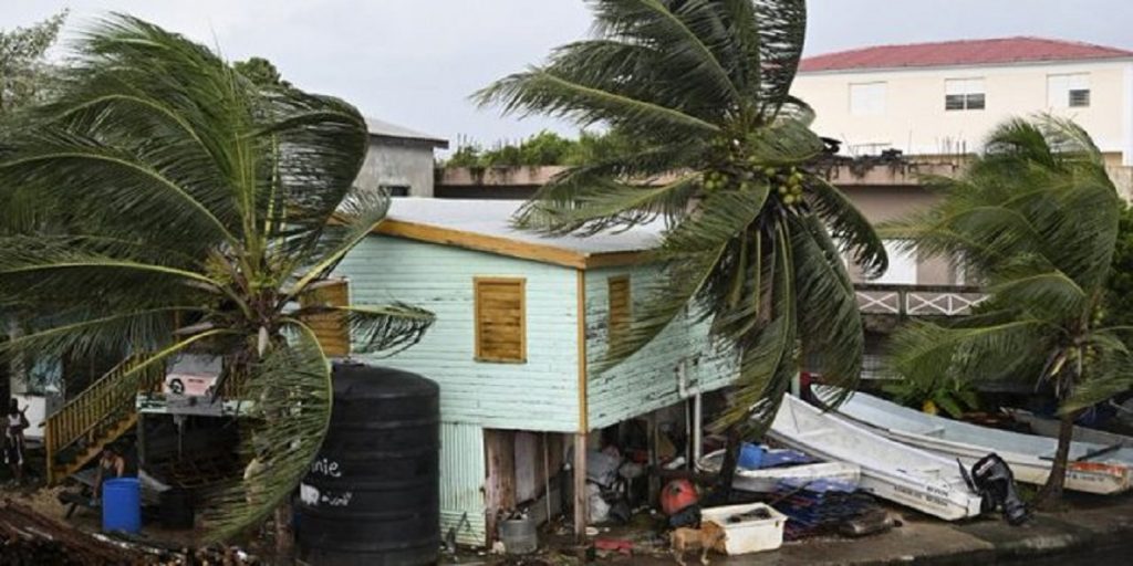 lisa-huracan-tormenta-tropical