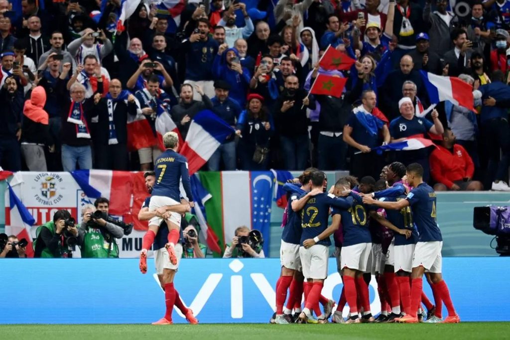 Francia superó 2-1 a Inglaterra en un partidazo de cuartos de final y avanzó a las semifinales del Mundial de Qatar 2022.
