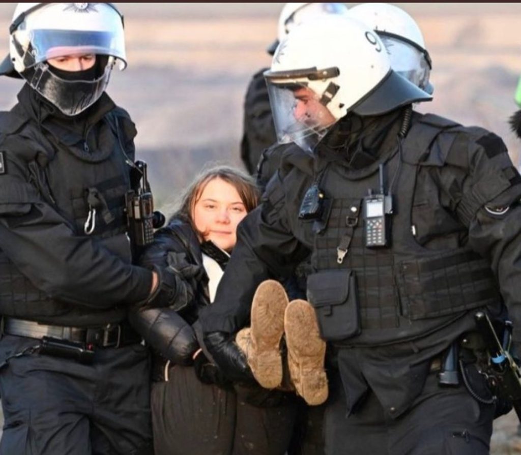 Detienen a Greta Thunberg cuando se manifestaba en Alemania