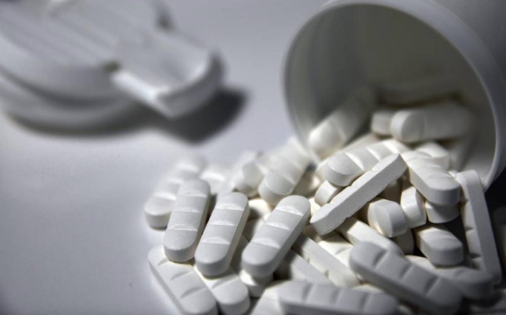 Venden farmacias en México medicamentos contaminados con fentanilo