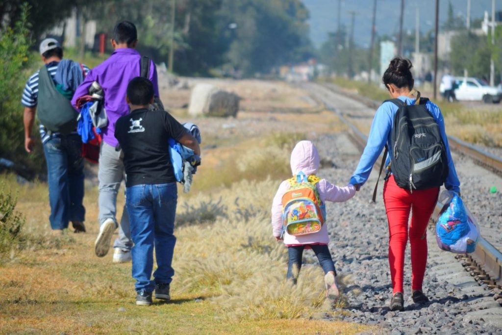 Con 24 mil agentes en la frontera, EU logra la detención de 10 mil migrantes al día