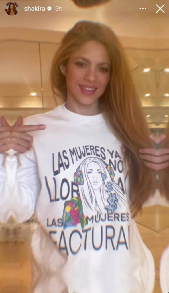 Shakira suma un nuevo producto a su tienda online: la ‘sudadera de la venganza’.