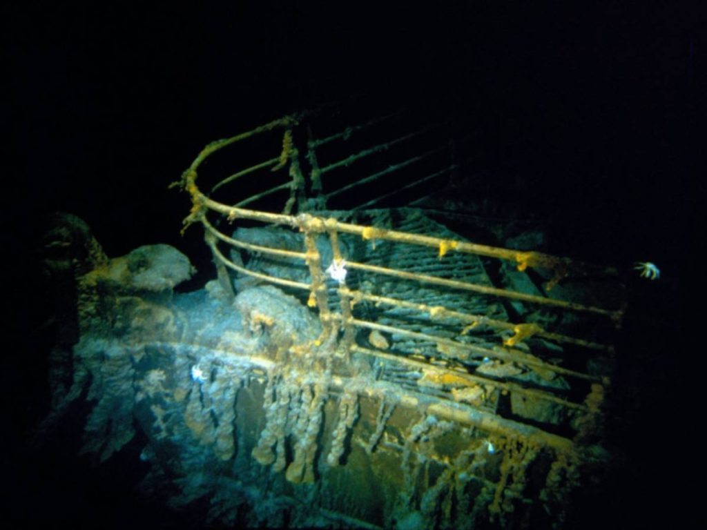 Desaparece submarino con personas a bordo que exploraba restos del Titanic
Titán