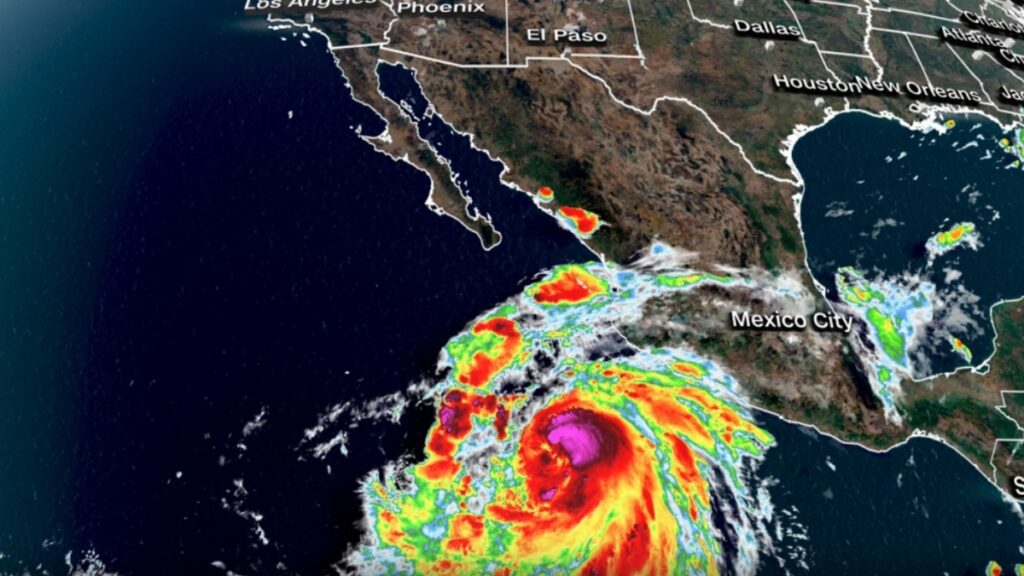 Huracán Hilary alcanza categoría 4 en el Pacífico mexicano