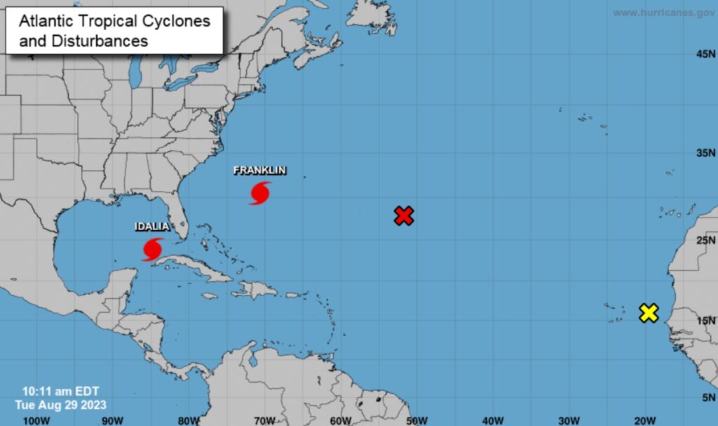 Idalia se convierte en huracán y es categoría 1