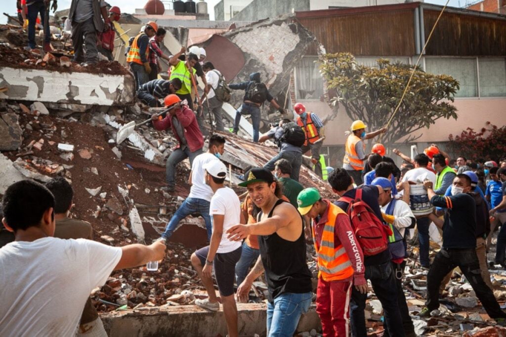 México conmemora un aniversario más del sismo de 2017 con un simulacro