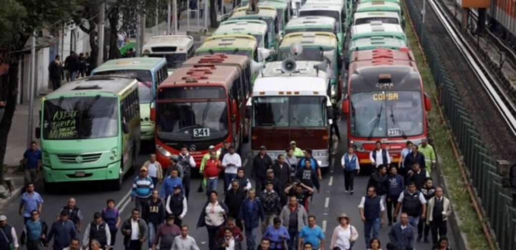Organizaciones de transportistas anuncian paro en Periférico el próximo lunes a las 7:00 de la mañana.