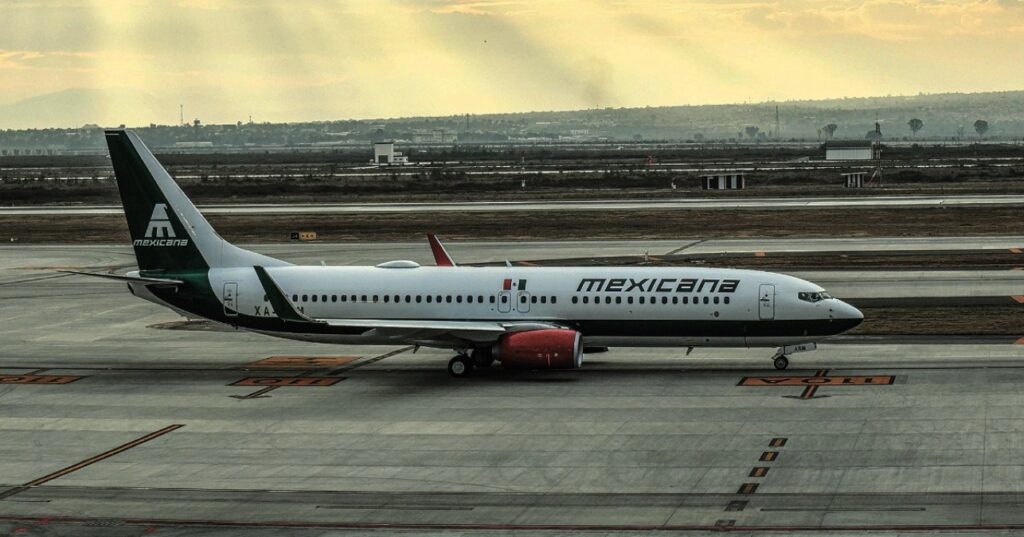 A un mes del despegue de Mexicana de Aviación y sin una estrategia de promoción ha obligado a operar vuelos con un pasajero.