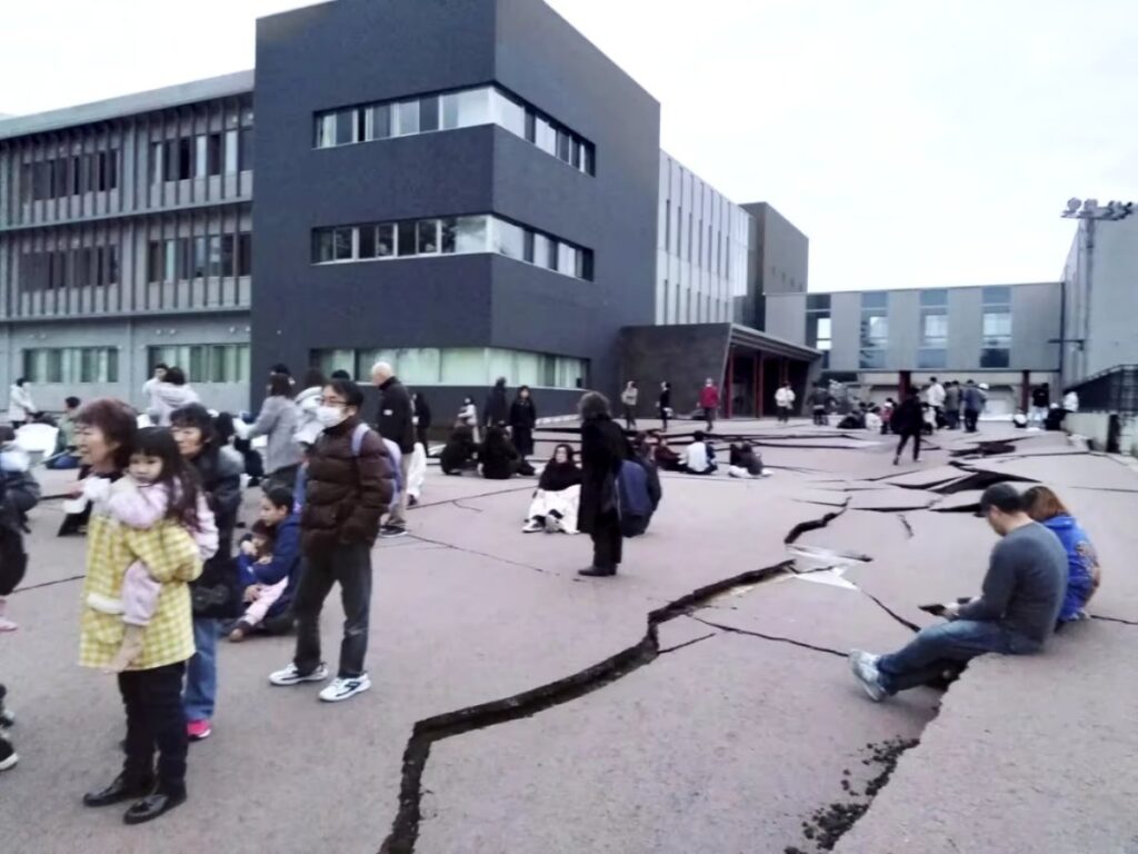 Registran terremoto en Japón y activan alerta de tsunami