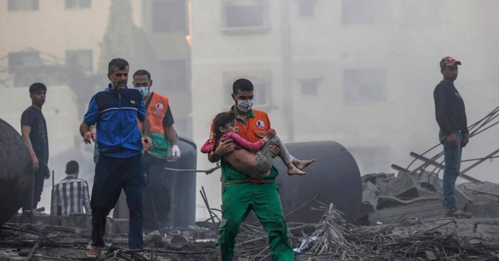 Al menos 112 personas han muerto en la Franja de Gaza en las últimas 24 horas, cuando se cumplen 119 días de ofensiva militar israelí.
